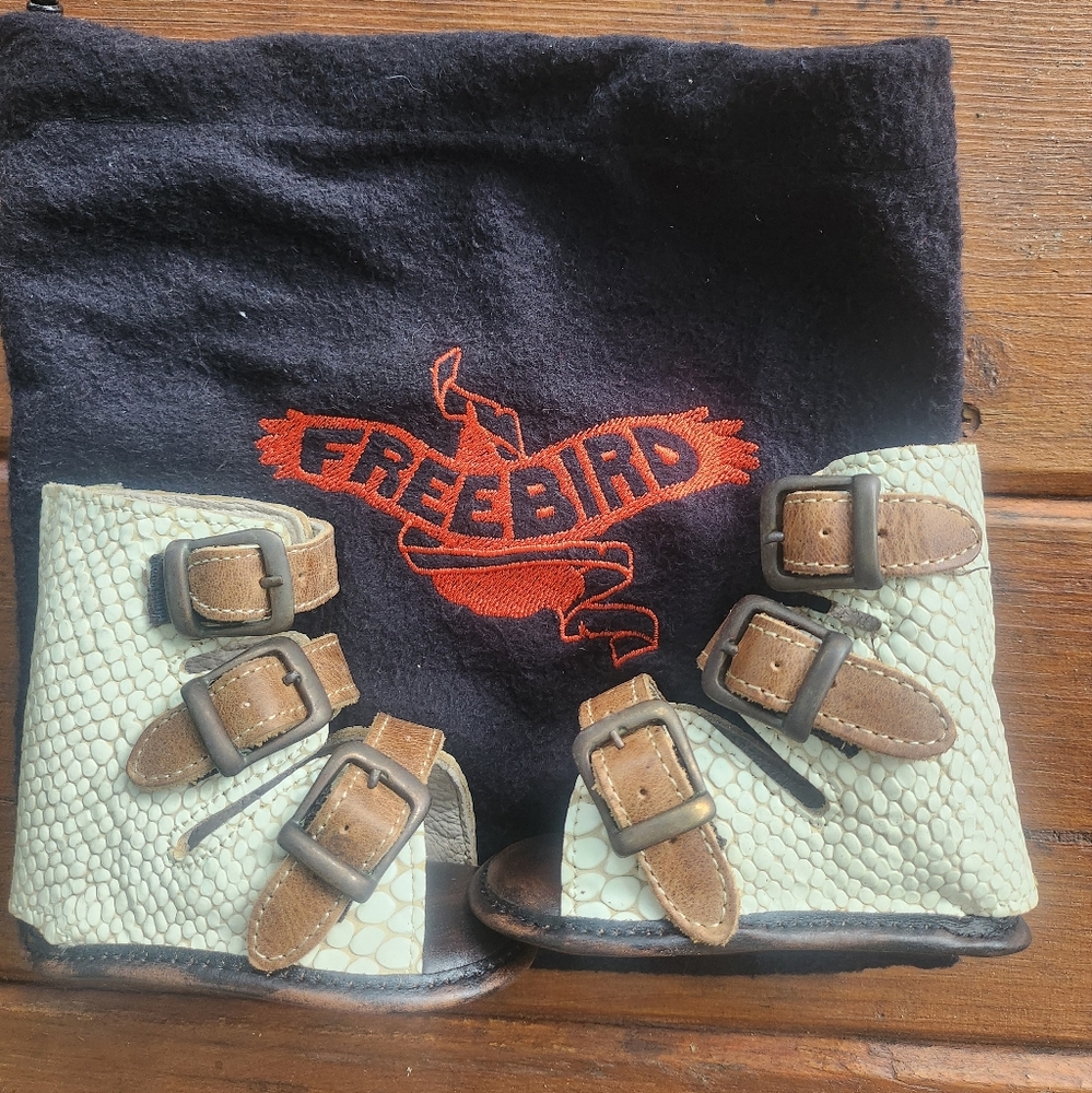 Freebird - MyFirstFreebird- Baby Bond White Snake - Cream and Brown Buckle Boots